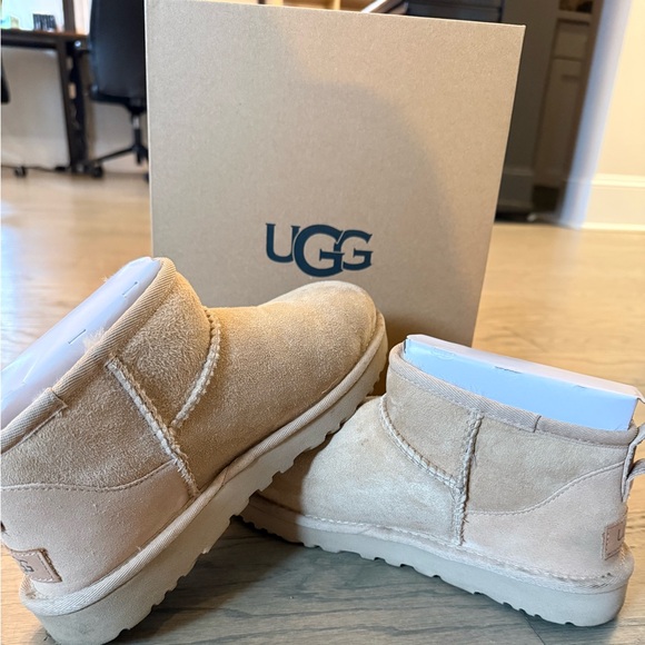 UGG Shoes - UGG Ultra Mini Classic boot ( Women)